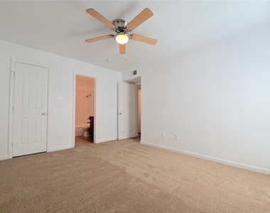 8100 Creekbend Drive - Photo Thumbnail 10
