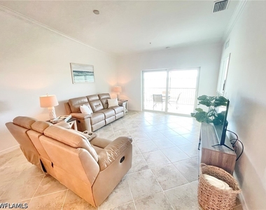 43011 Greenway Boulevard - Photo Thumbnail 8