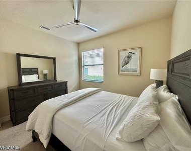 28694 Newtown Court - Photo Thumbnail 7