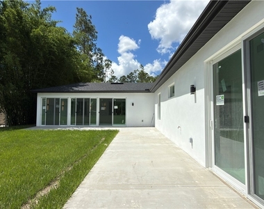 2931 16th Avenue Ne - Photo Thumbnail 34