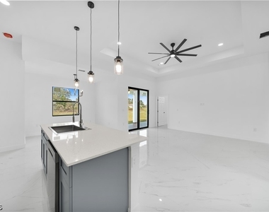334 Ranch Avenue - Photo Thumbnail 6