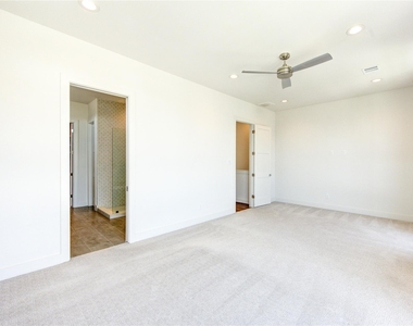 2418 Gray Street - Photo Thumbnail 24