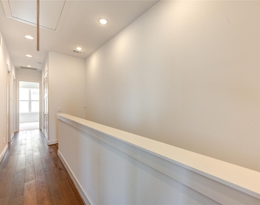 2418 Gray Street - Photo Thumbnail 23