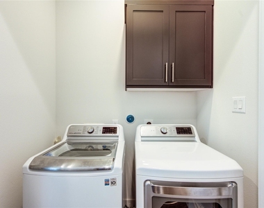 2418 Gray Street - Photo Thumbnail 32