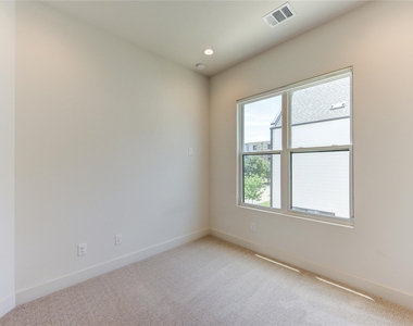 2418 Gray Street - Photo Thumbnail 18