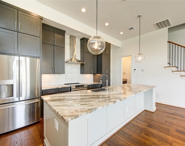 2418 Gray Street - Photo Thumbnail 9