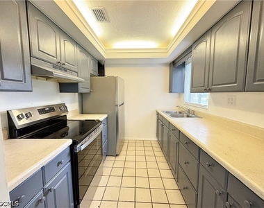 13208 Fourth Street - Photo Thumbnail 3