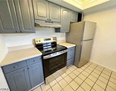 13208 Fourth Street - Photo Thumbnail 4