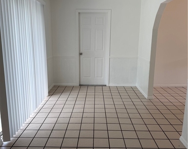 13208 Fourth Street - Photo Thumbnail 11