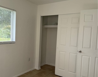 13208 Fourth Street - Photo Thumbnail 7