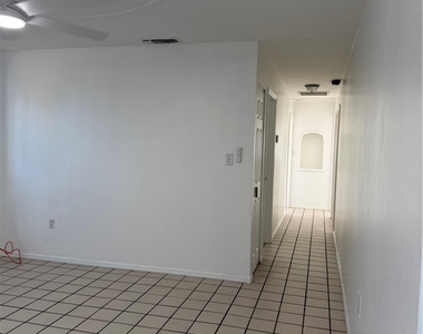 13208 Fourth Street - Photo Thumbnail 5
