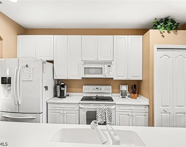1230 Sweetwater Lane - Photo Thumbnail 11