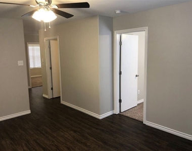 212 Gulf Pump Road - Photo Thumbnail 8