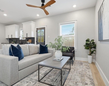 4723 Mallow Street - Photo Thumbnail 6