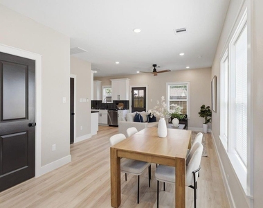 4723 Mallow Street - Photo Thumbnail 3