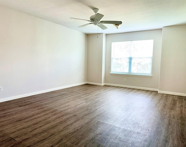 12505 Venus Park Lane - Photo Thumbnail 8