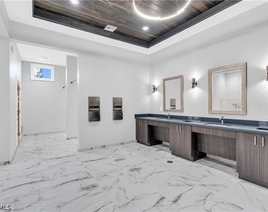 43050 Greenway Boulevard - Photo Thumbnail 39