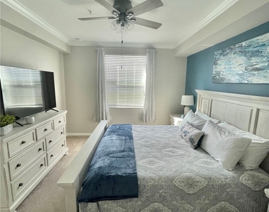 43050 Greenway Boulevard - Photo Thumbnail 9