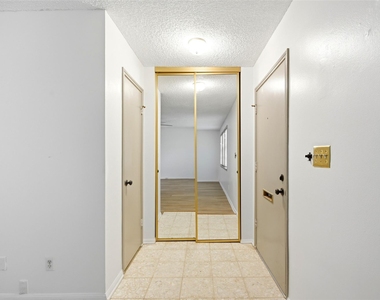 2275 Triway Lane - Photo Thumbnail 6