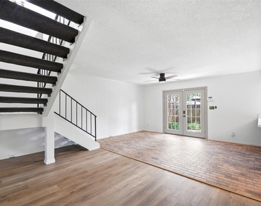 2275 Triway Lane - Photo Thumbnail 10