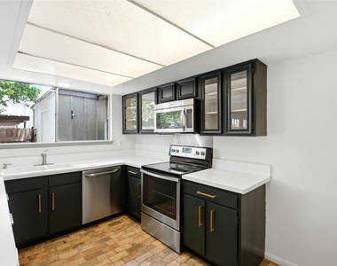 2275 Triway Lane - Photo Thumbnail 18