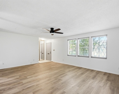 2275 Triway Lane - Photo Thumbnail 8
