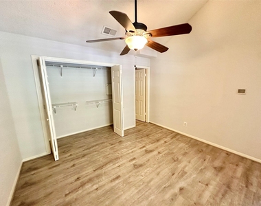 2300 Old Spanish Trail - Photo Thumbnail 23