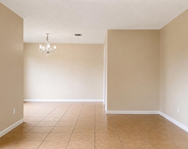 4418 Ponca Street - Photo Thumbnail 3