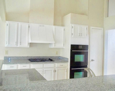 7419 Winkleman Road - Photo Thumbnail 2