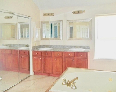7419 Winkleman Road - Photo Thumbnail 10