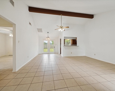 2723 N Brompton Drive - Photo Thumbnail 5
