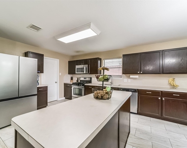3818 Brook Garden Lane - Photo Thumbnail 14