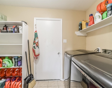 3818 Brook Garden Lane - Photo Thumbnail 26