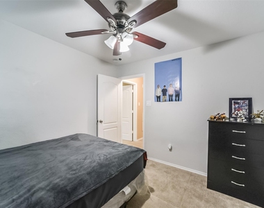 3818 Brook Garden Lane - Photo Thumbnail 37