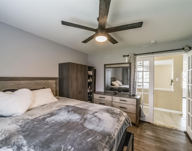 3818 Brook Garden Lane - Photo Thumbnail 24