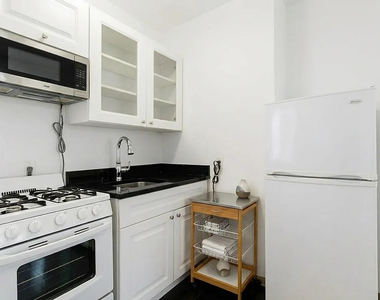 18 King Street - Photo Thumbnail 1