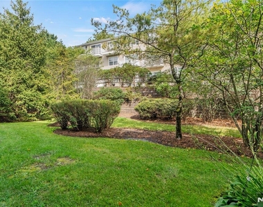 260 Riverwalk - Photo Thumbnail 16