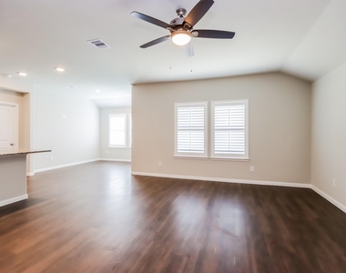 4606 Wildflower Way - Photo Thumbnail 2