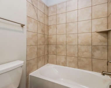 4606 Wildflower Way - Photo Thumbnail 12