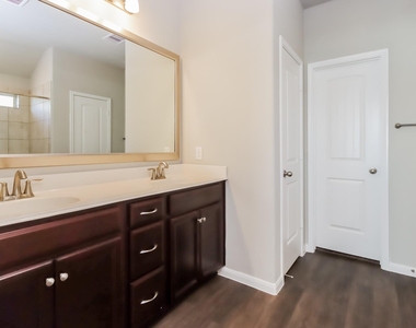 4606 Wildflower Way - Photo Thumbnail 11