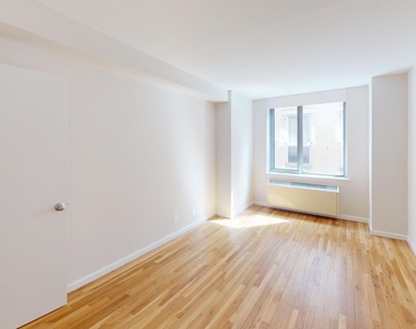 120 W. 21st - Photo Thumbnail 4