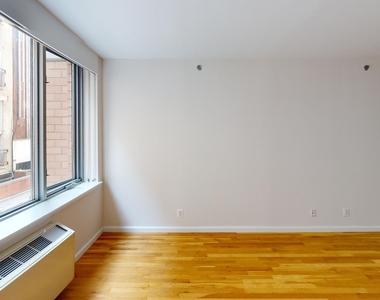 120 W. 21st - Photo Thumbnail 2