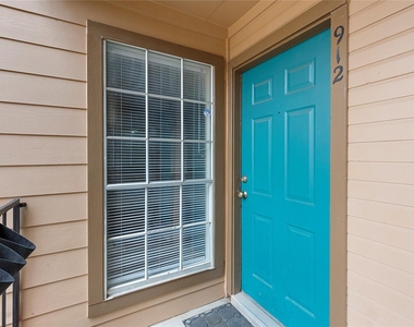 2121 Hepburn Street - Photo Thumbnail 18