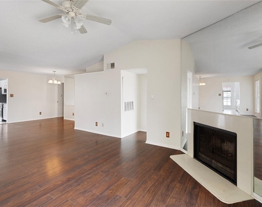 2121 Hepburn Street - Photo Thumbnail 7
