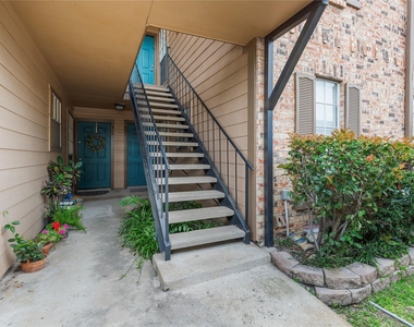2121 Hepburn Street - Photo Thumbnail 21
