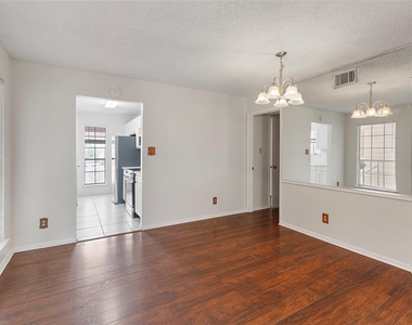 2121 Hepburn Street - Photo Thumbnail 4