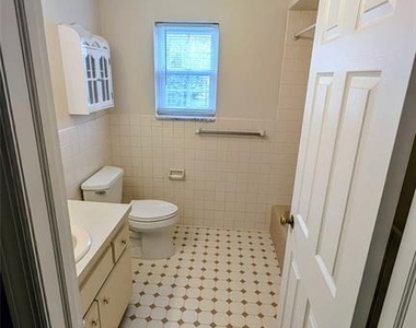522 N Maple - Photo Thumbnail 4