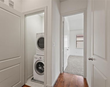 2305 Bastrop Street - Photo Thumbnail 9