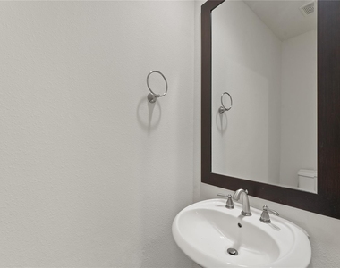 2305 Bastrop Street - Photo Thumbnail 10