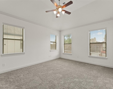 2305 Bastrop Street - Photo Thumbnail 11